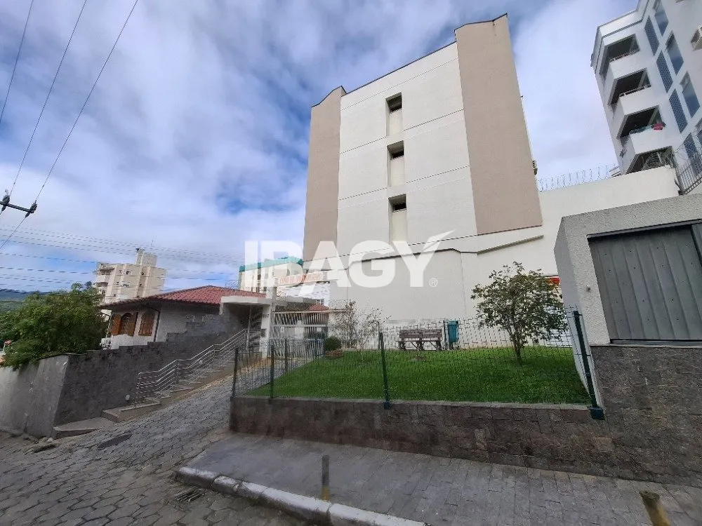 Apartamento amueblado de 2 dormitorios, 75 m² y garaje — photo 21