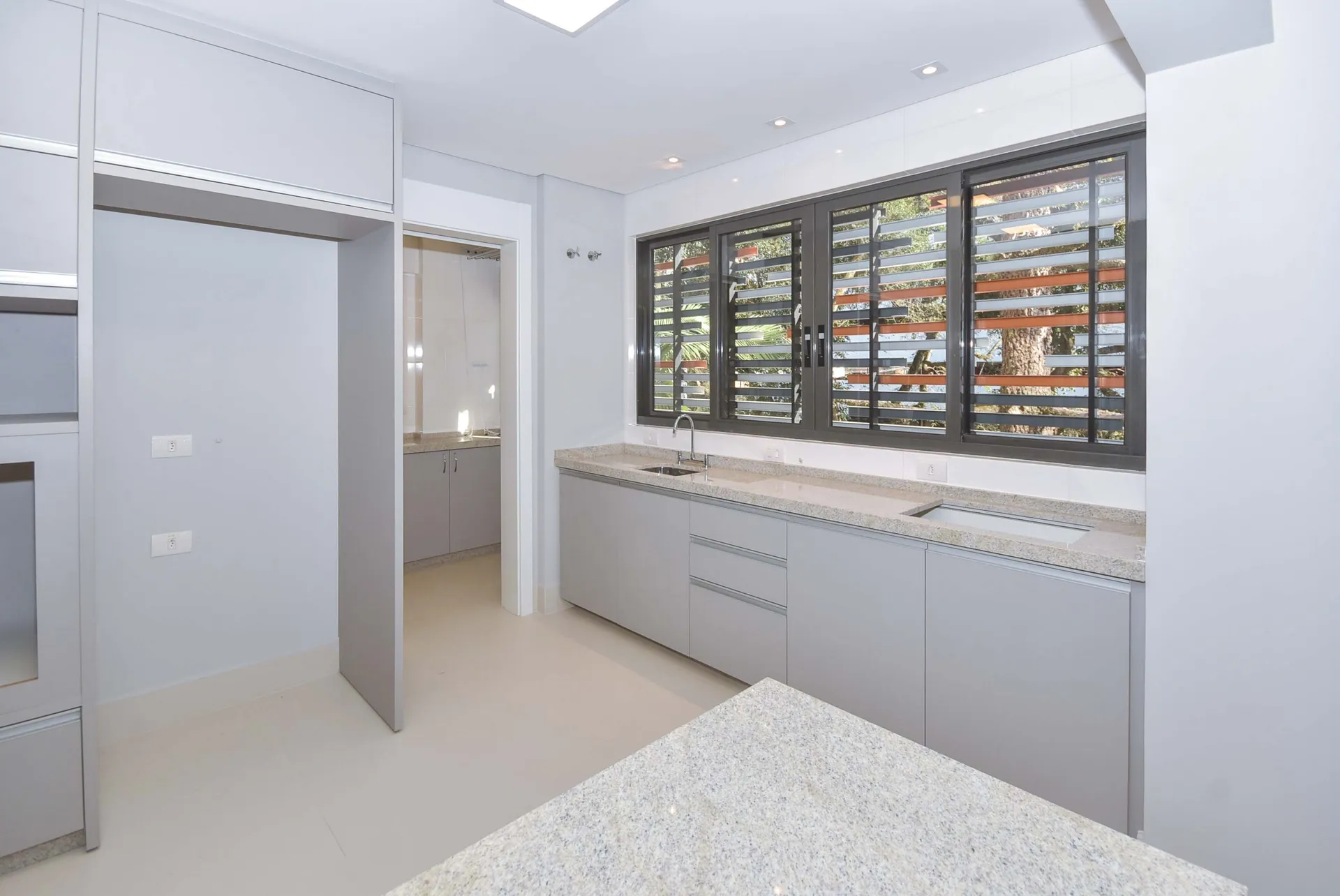 3-bedroom apartment with 182 m² and 2 parking spaces — photo 13