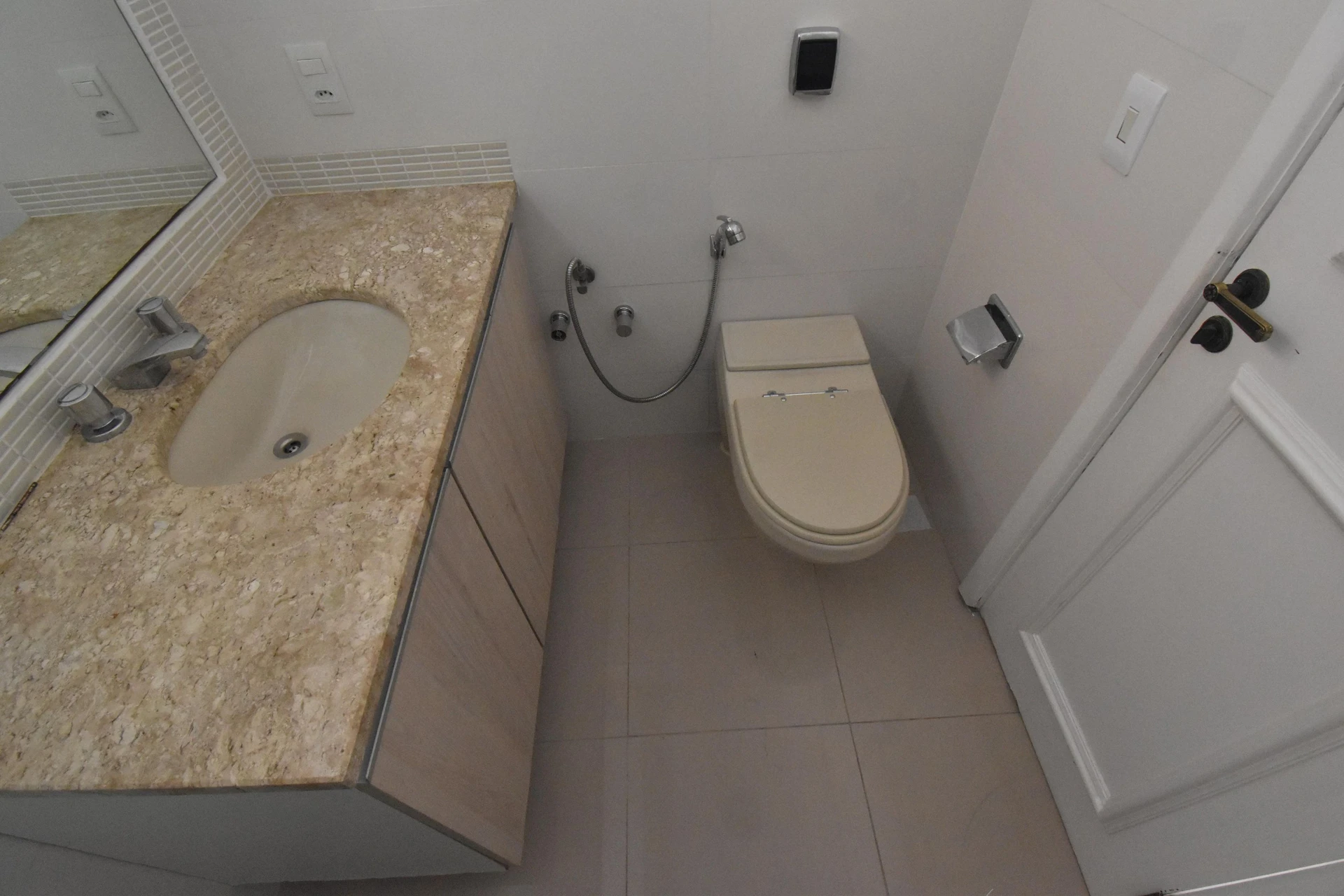 4-bedroom apartment with a jacuzzi — photo 33