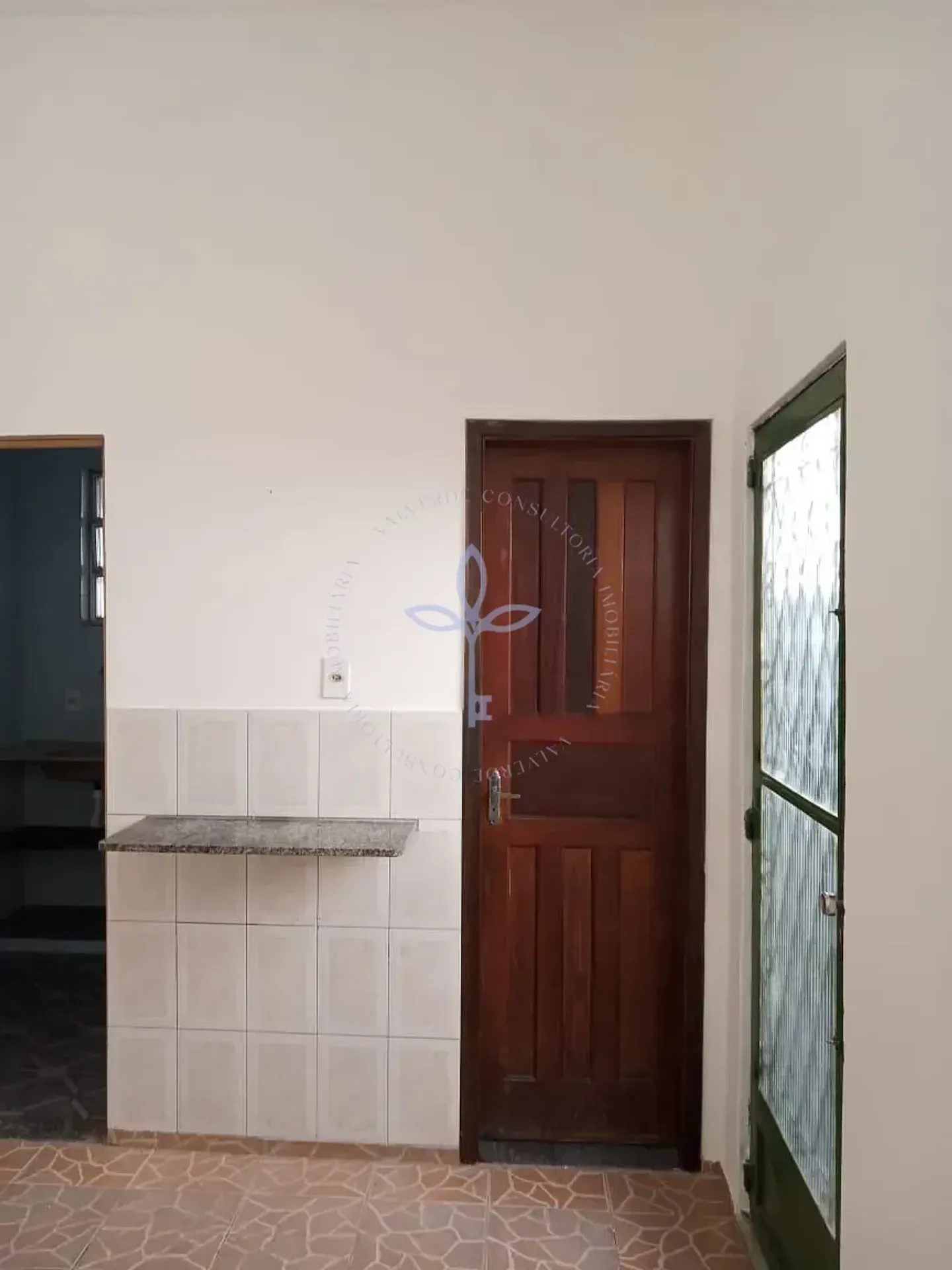 Casa com varanda e 1 vaga de estacionamento para alugar — photo 32