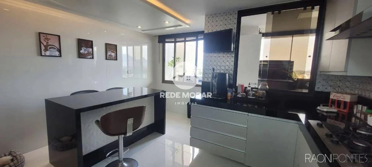 268 m² apartment with a water view and a bathtub — photo 19