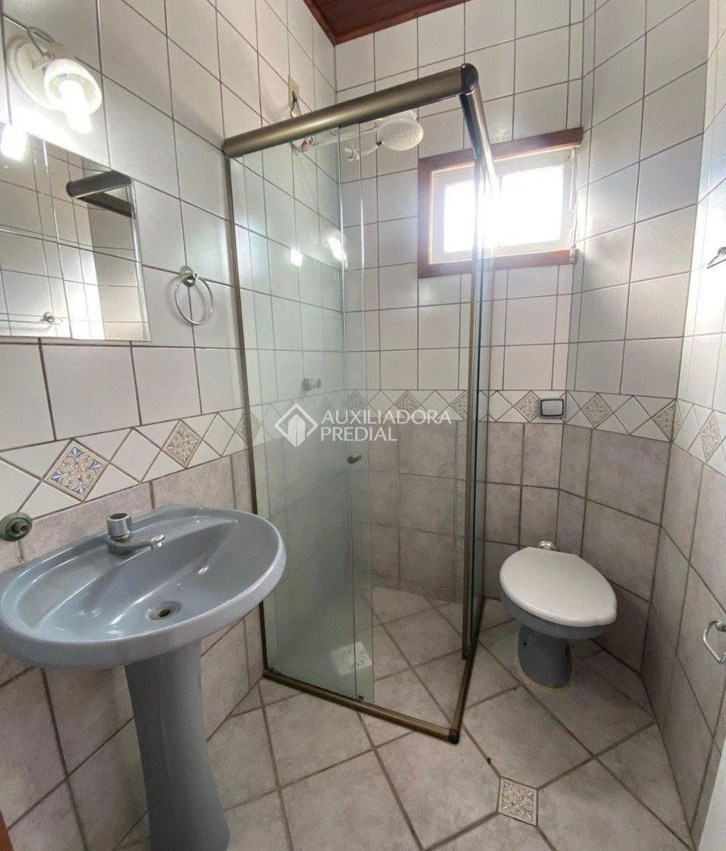 Casa de 4 dormitorios con balcón gourmet en Florianópolis — photo 14