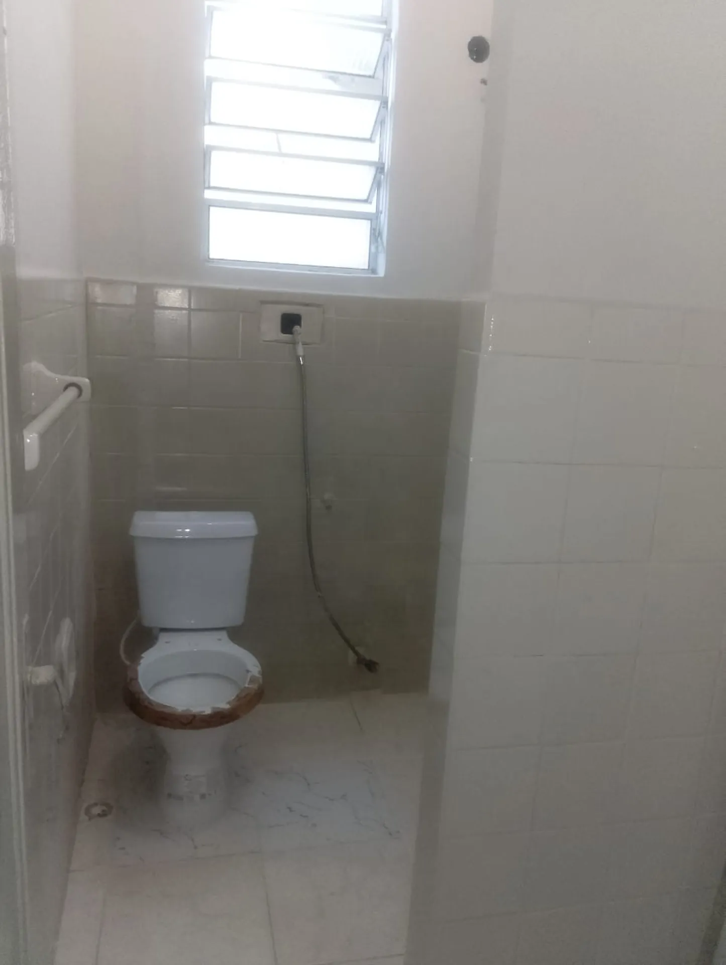 Casa sem mobília com 2 quartos e cozinha separada — photo 34