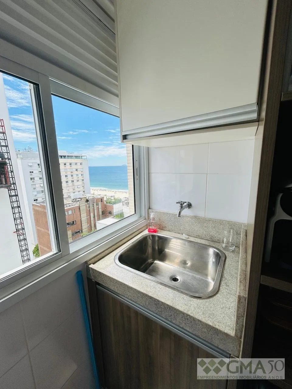 Apartment with open-plan gas kitchen and 2 bedrooms — photo 10