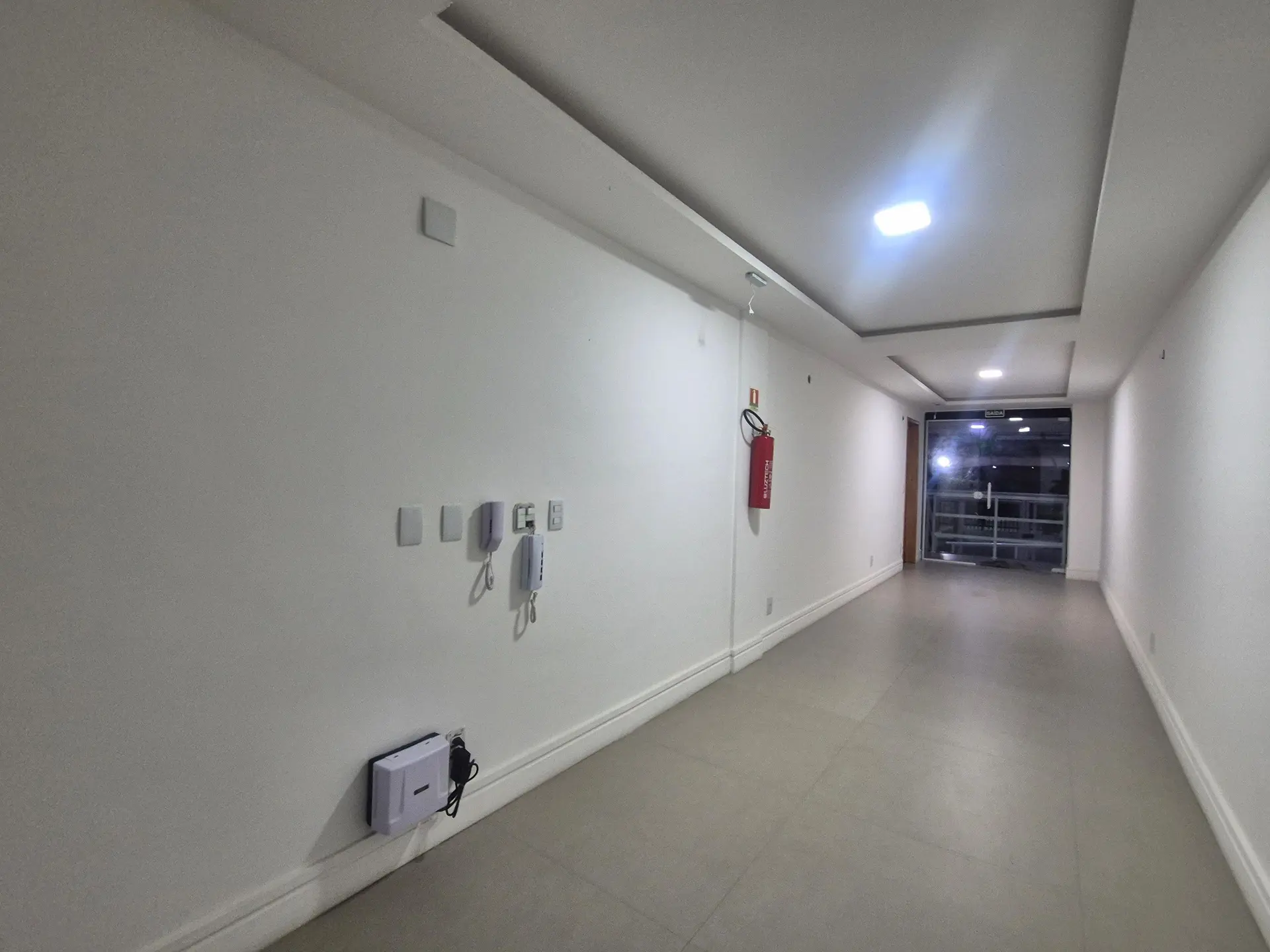 3-bedroom apartment with a grill on the balcony — photo 31