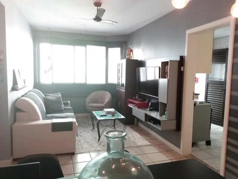 60 m² apartment with 2 bedrooms and enclosed balcony — photo 3