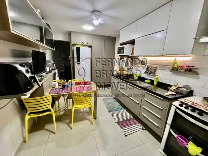 3-bedroom apartment with an open-plan kitchen — photo 21