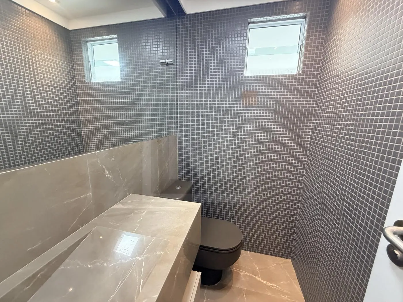 Furnished 163 m² apartment on the 26th floor with 4 bedrooms — photo 6