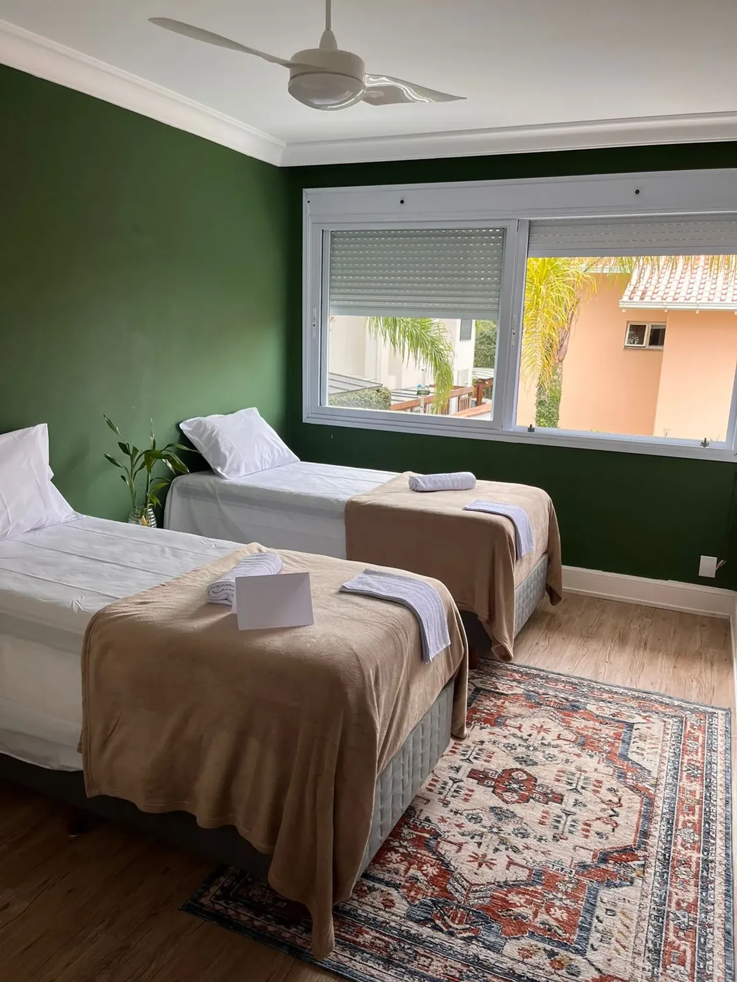 Furnished house with 5 en-suite bedrooms — photo 24