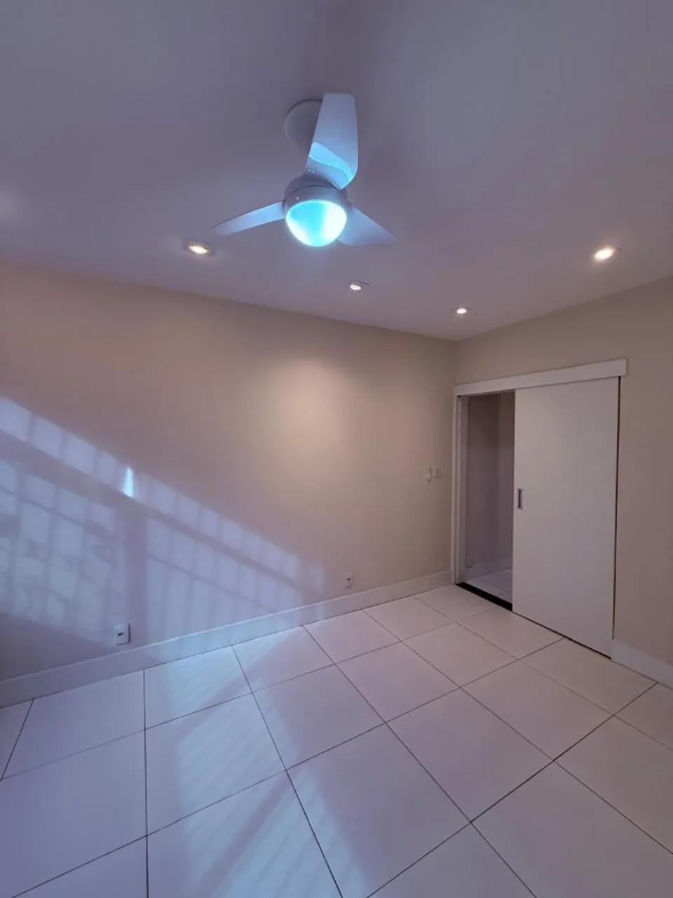Unfurnished studio with 1 bedroom and 1 bath
