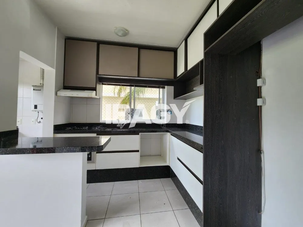 2-bedroom apartment with a mountain view — photo 5