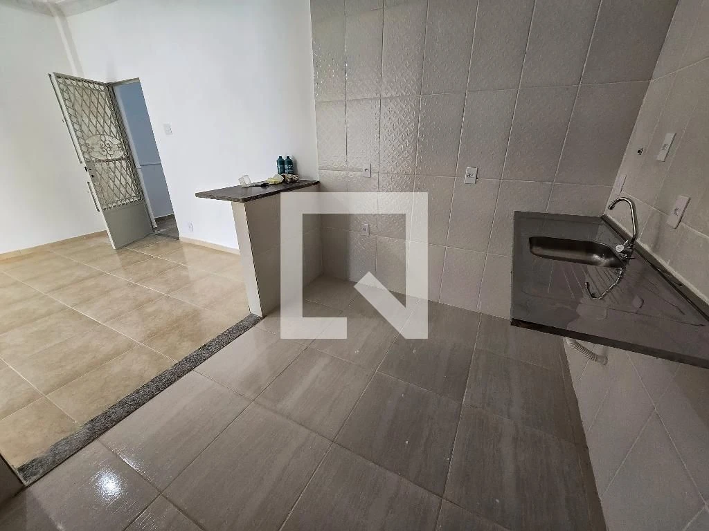 Apartment with 2 bedrooms and a glass-enclosed shower — photo 21