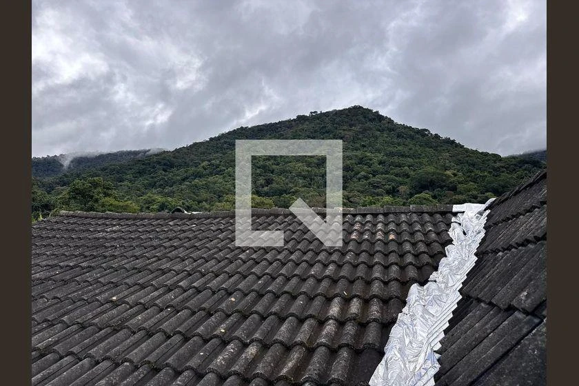 House with 3 en-suites and 3 parking spots, 270 m² — photo 44