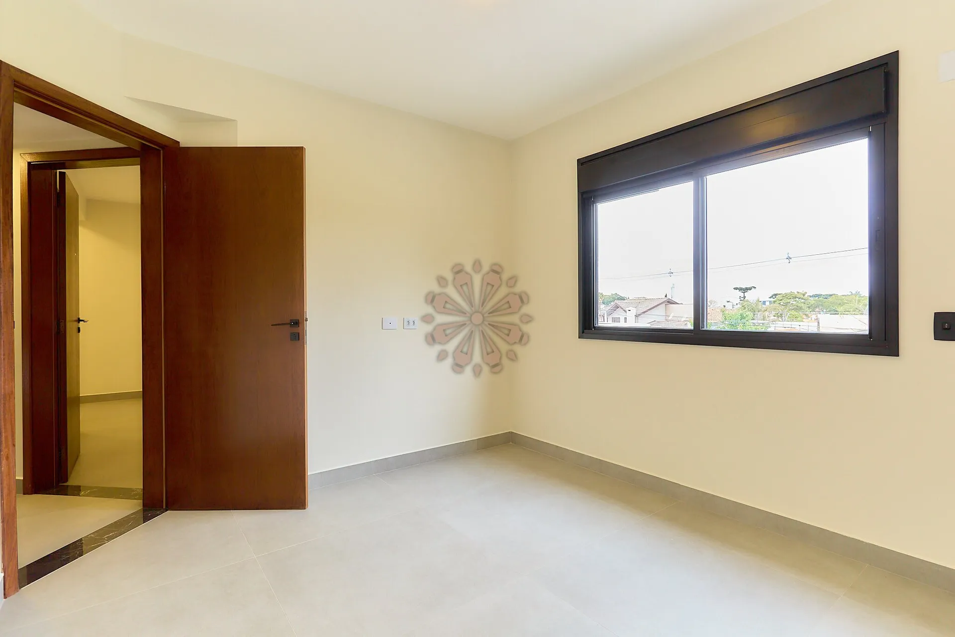 House with 4 bedrooms, 3 bathrooms and 3 parking spaces — photo 16