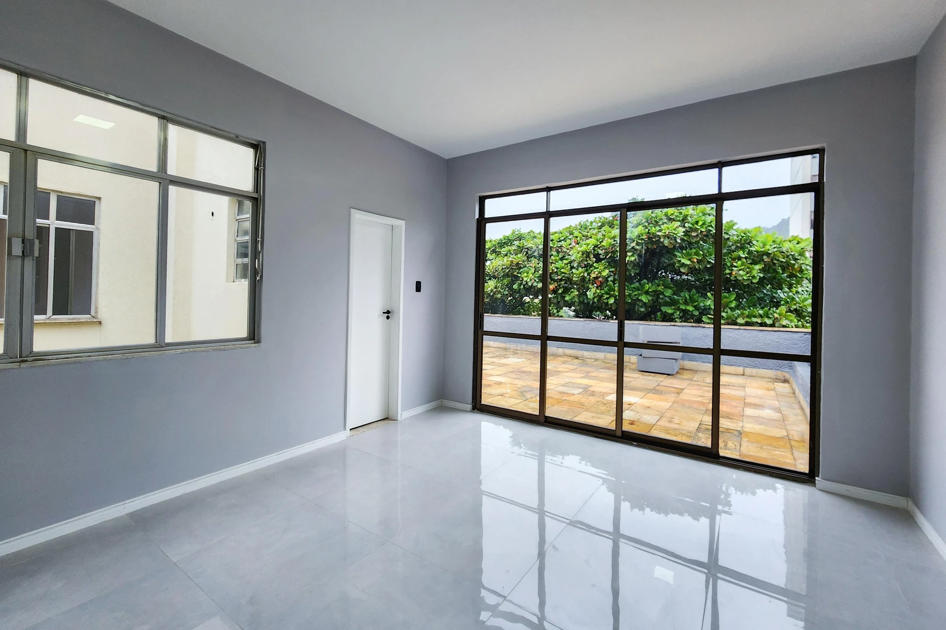 5-bedroom apartment with a mountain view in Rio de Janeiro — photo 32