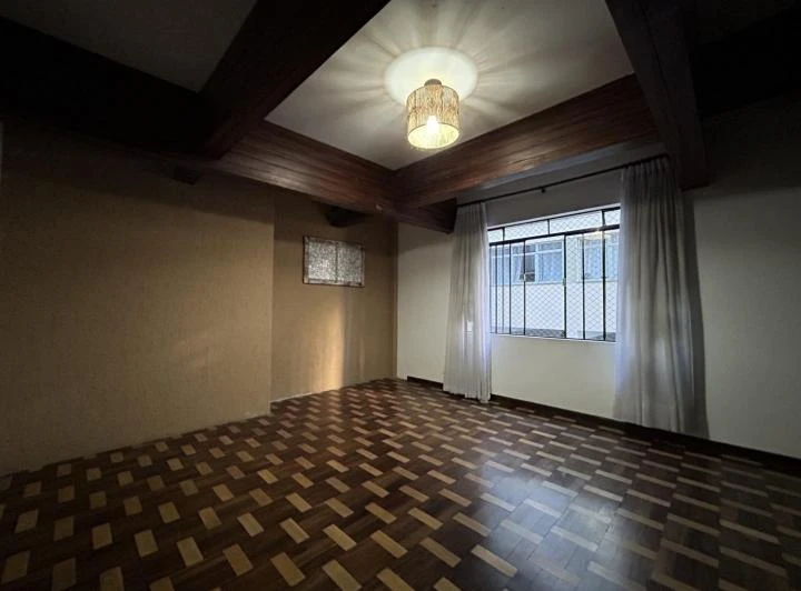 3-bedroom apartment with a enclosed balcony — photo 3