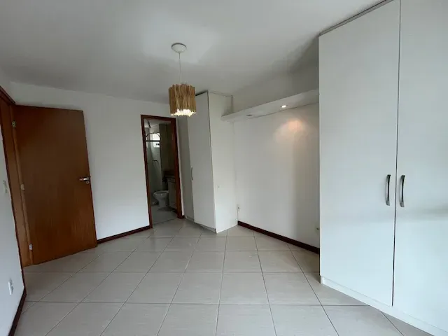 3-bedroom apartment, 1 with its own bathroom, 101 m² — photo 3