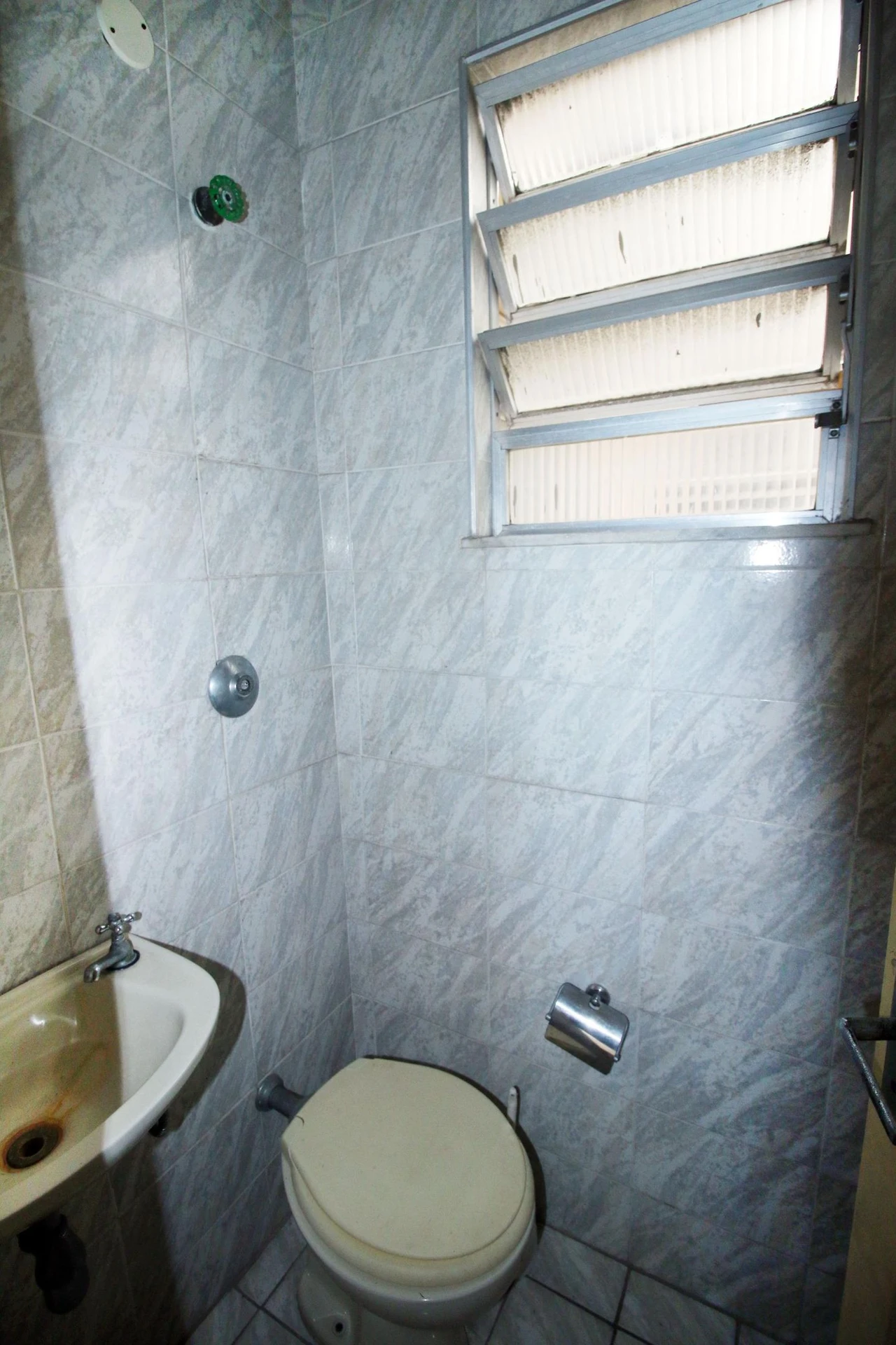 Rental house with 3 en-suite bedrooms and 4 bathrooms — photo 25