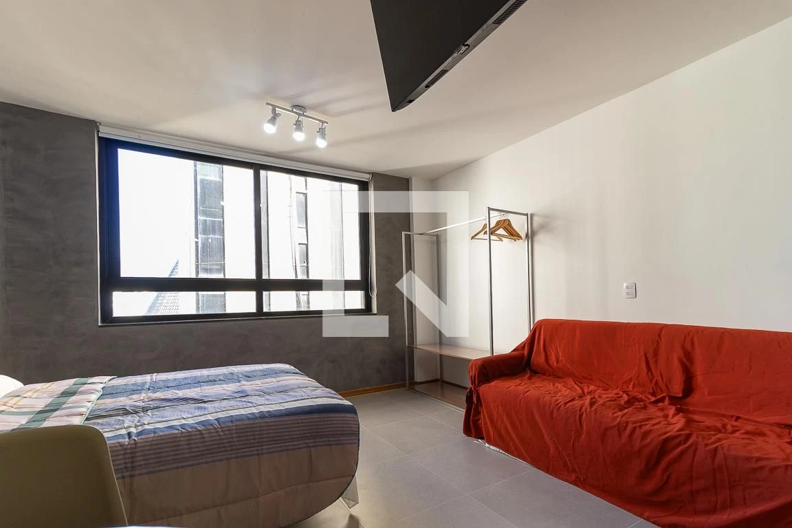 Furnished apartment, 32 m², with floor-to-ceiling windows — photo 17