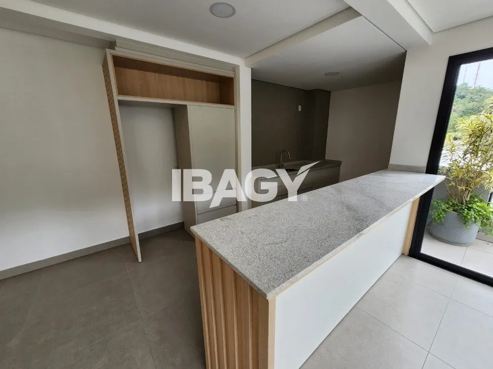 55 m² apartment with 2 bedrooms and 1 bathroom — photo 2