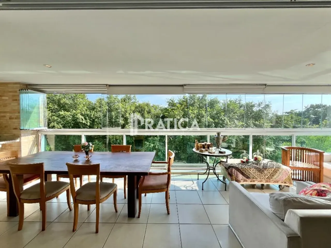 Unfurnished 4-bedroom apartment with balcony grill — photo 9