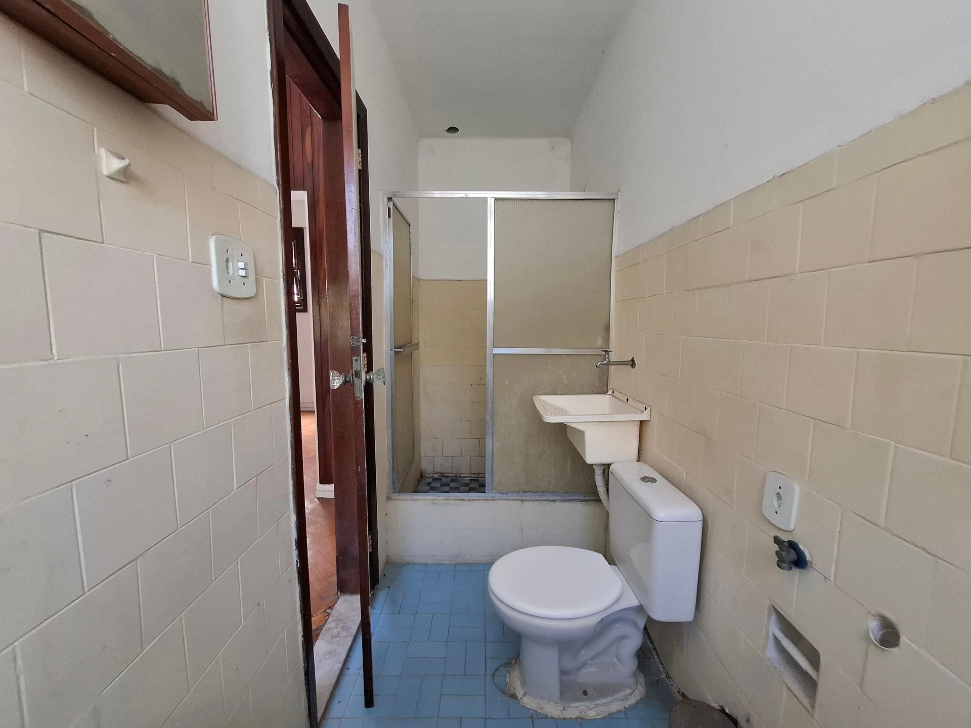 Apartamento, 30 m², com piso de madeira ou laminado — photo 17