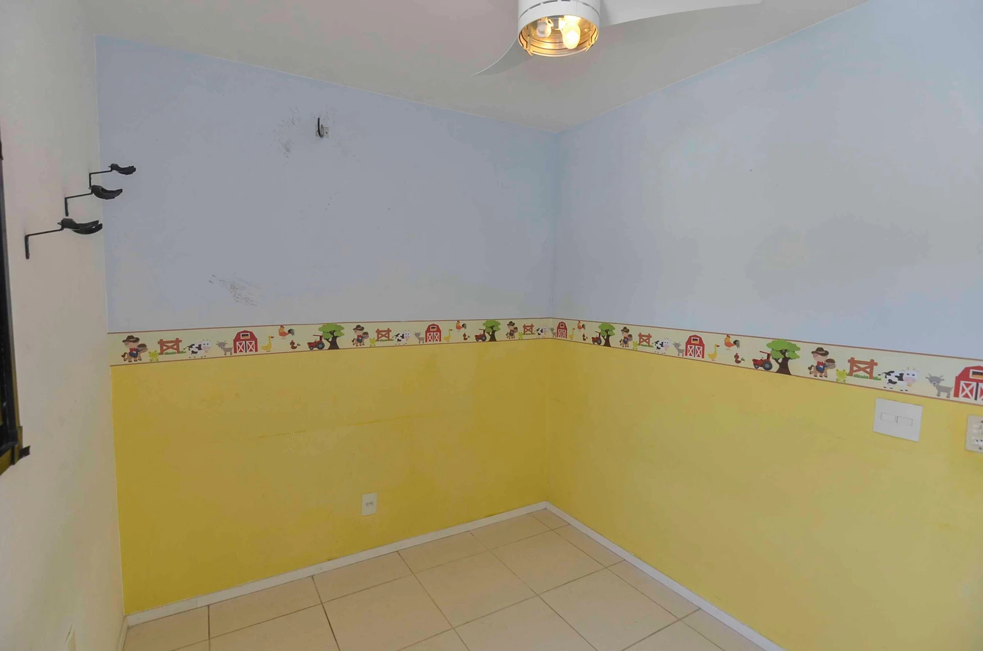 Квартира з 3 спальнями та заскленим балконом — photo 33
