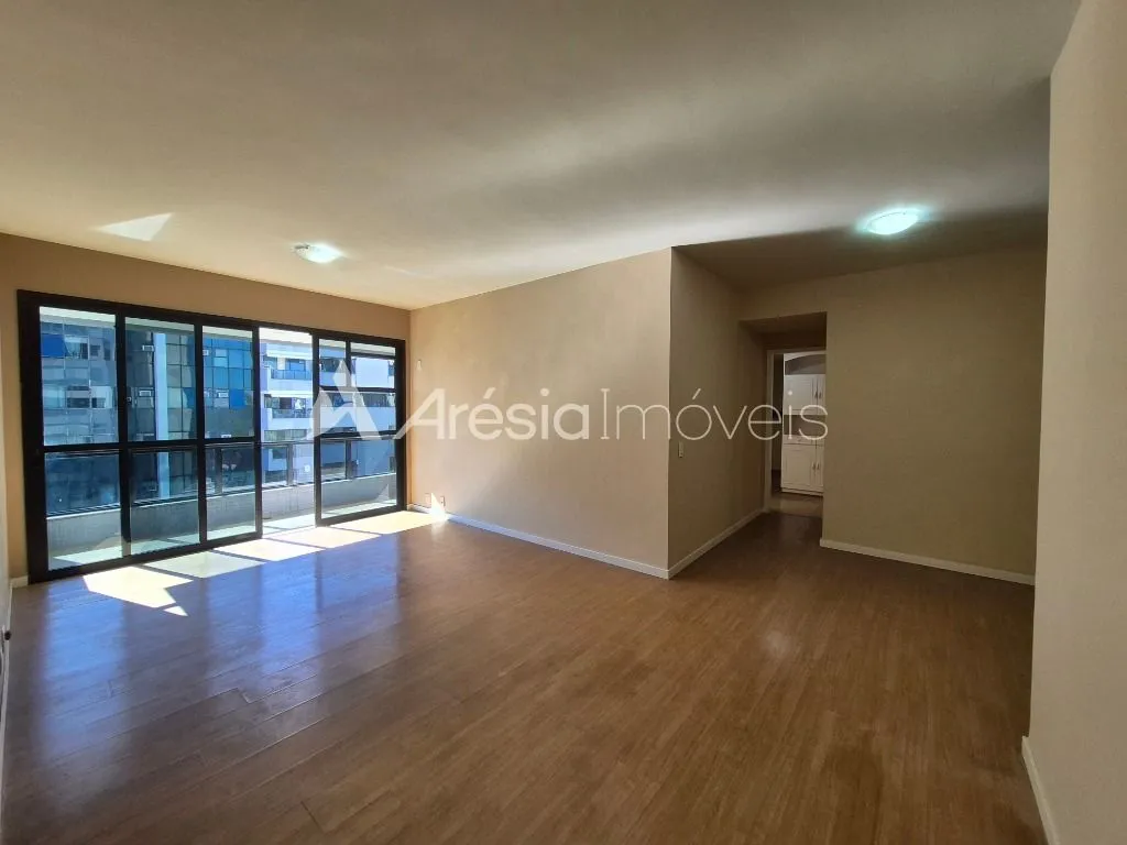 Apartment, 123 m², with wood or laminate floors — photo 39
