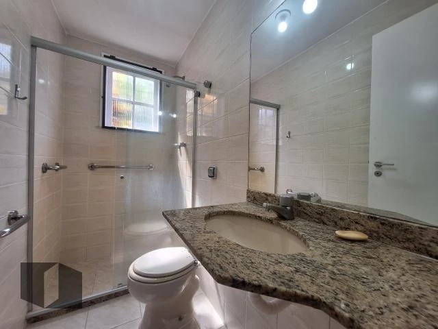 Condominium house with 4 bedrooms and 3 bathrooms — photo 22