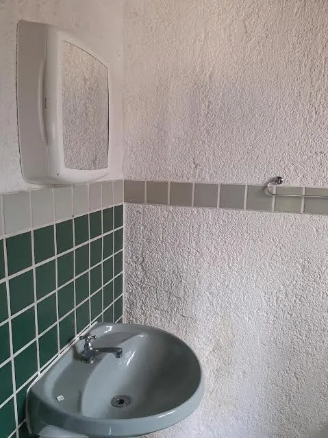 Casa semi amueblada con 1 dormitorio y 2 plazas de parking — photo 3