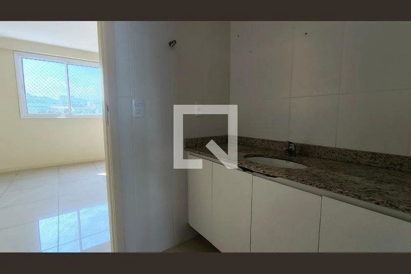 280 m² 4-bedroom apartment with en-suites and 2 parking — photo 2