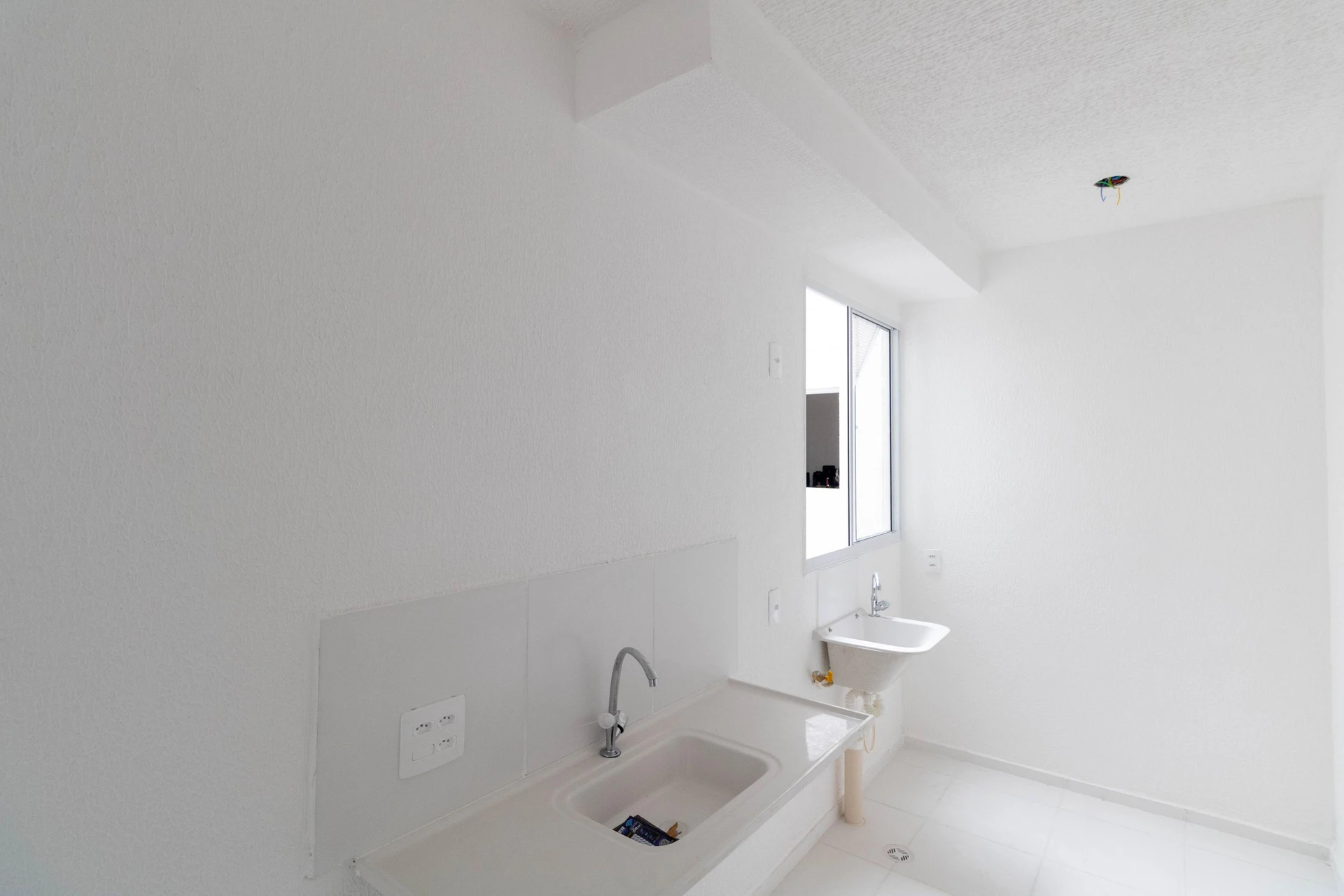 2-bedroom apartment with a washing machine — photo 8
