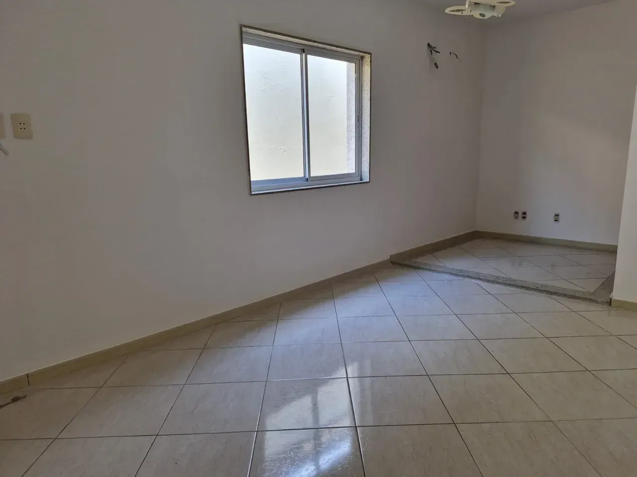 Unfurnished house with 4 bedrooms and 4 bathrooms and pool — photo 16