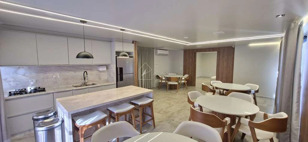 Apartamento mobiliado de 1 quarto com cozinha aberta — photo 2