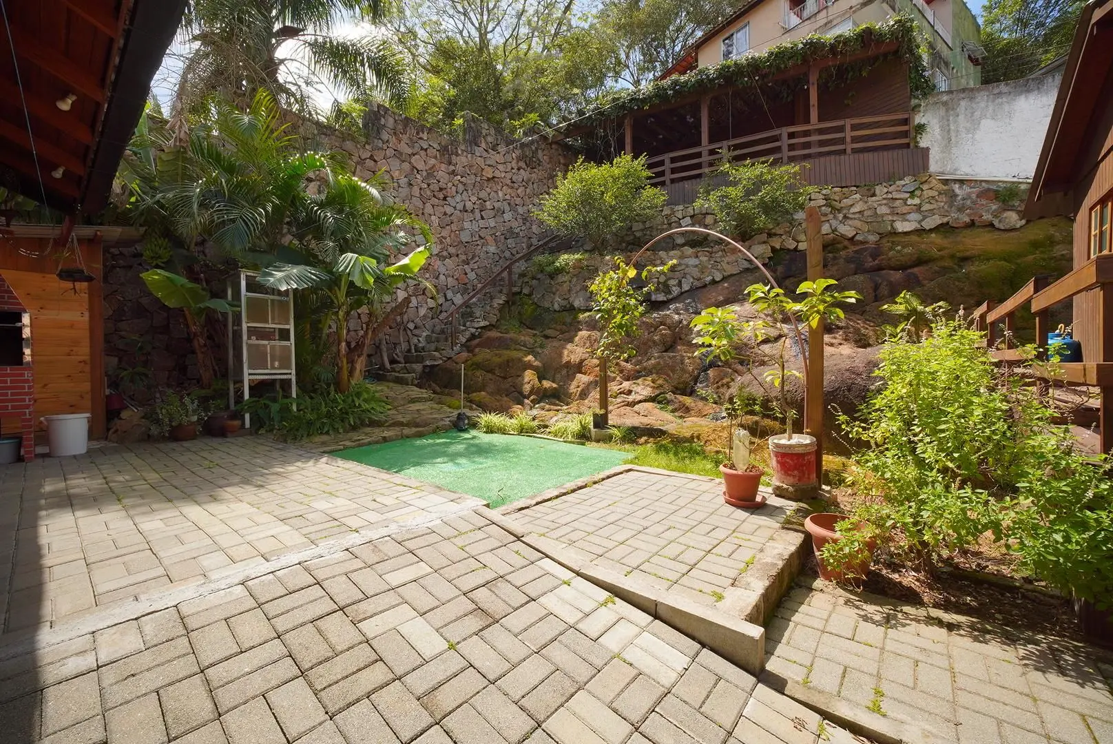 House with 2 bedrooms, 2 bathrooms and private garden — photo 18