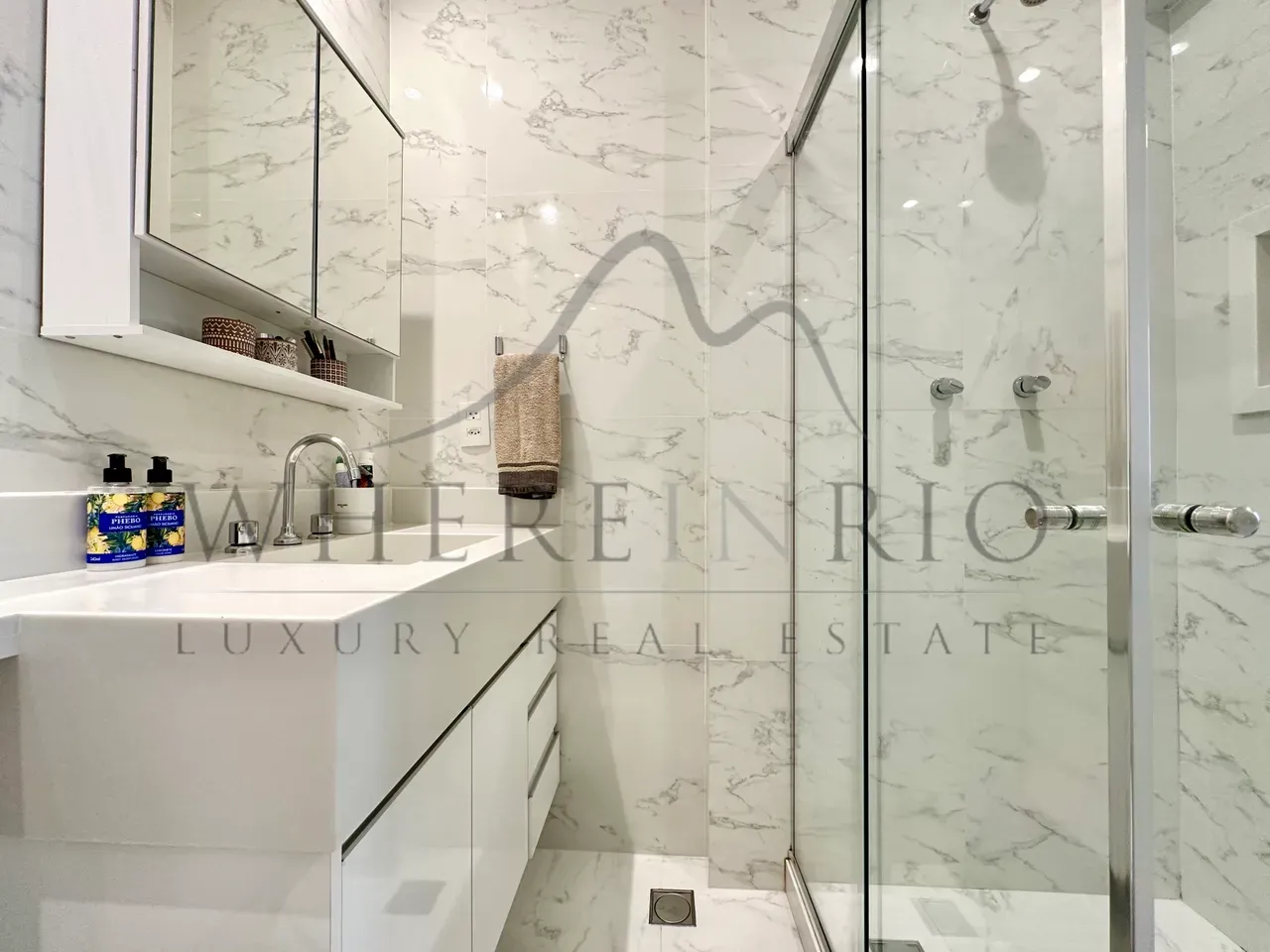 Washing machine in a 3-bedroom apartment, 111 m² — photo 26