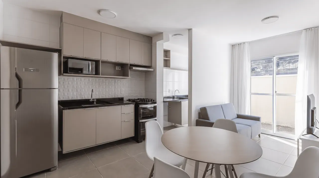 Furnished apartment with 2 bedrooms and open-plan kitchen
