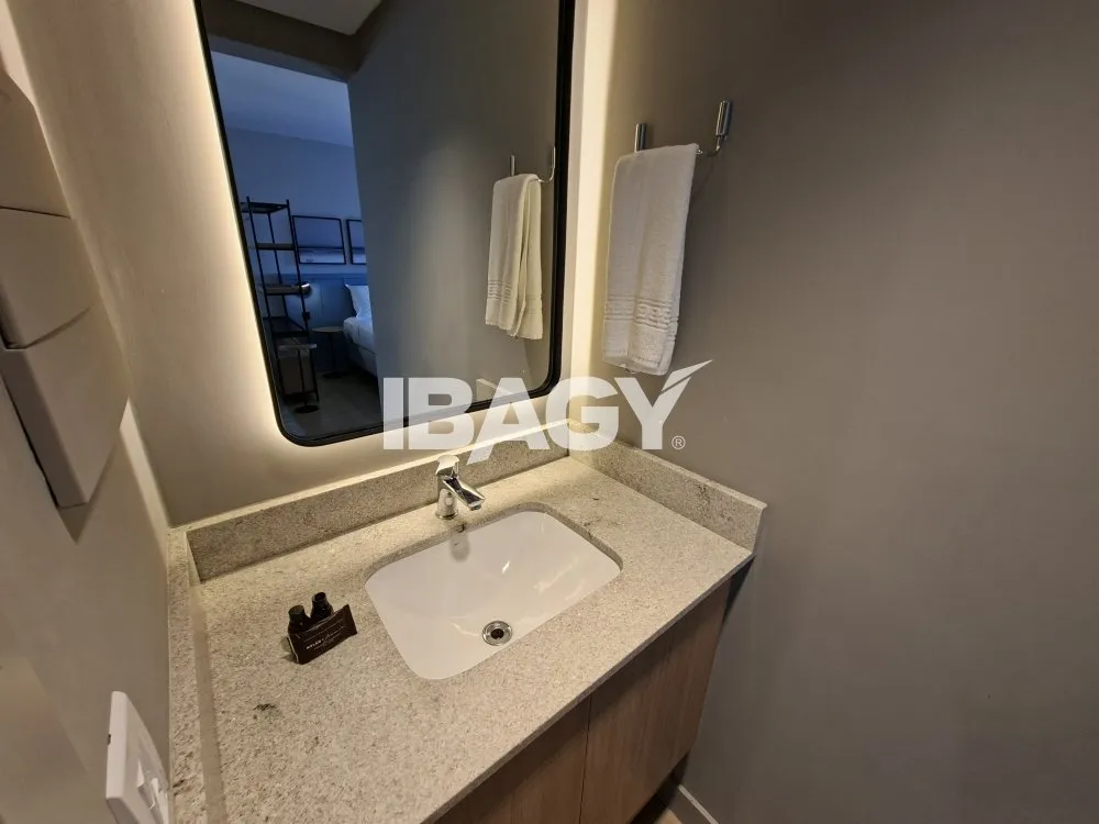 Studio with a glassed-in balcony and open-plan kitchen — photo 216
