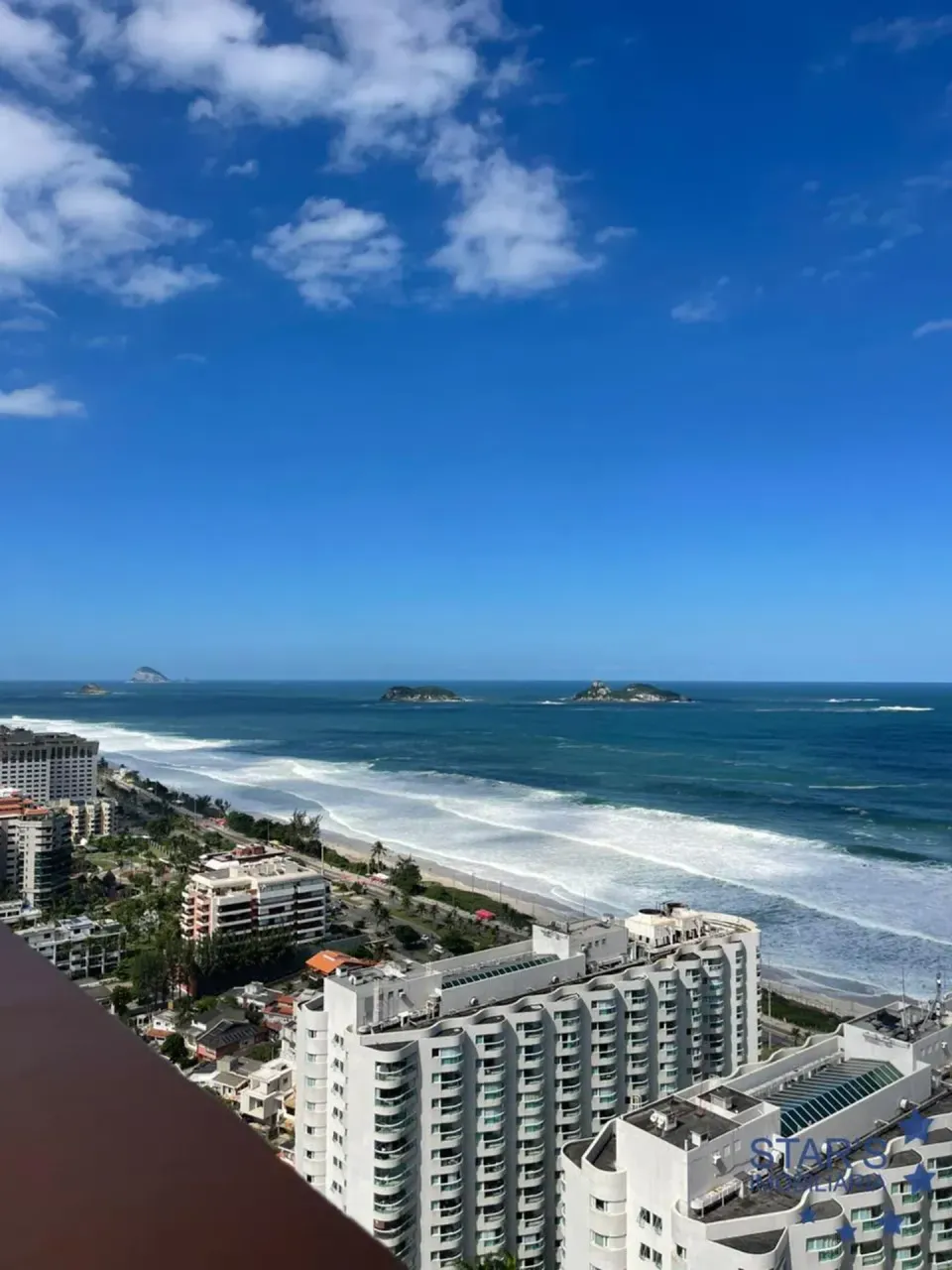 1-bedroom apartment with balcony and city-view outlook — photo 5