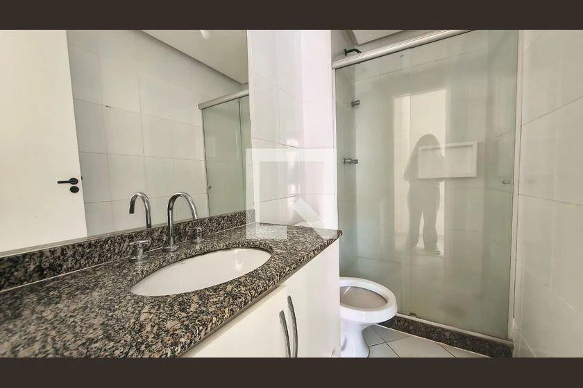 3-bedroom apartment in a building with a gym — photo 29