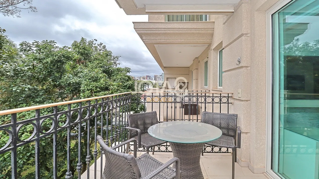 Apartamento con balcón y barbacoa privada — photo 8