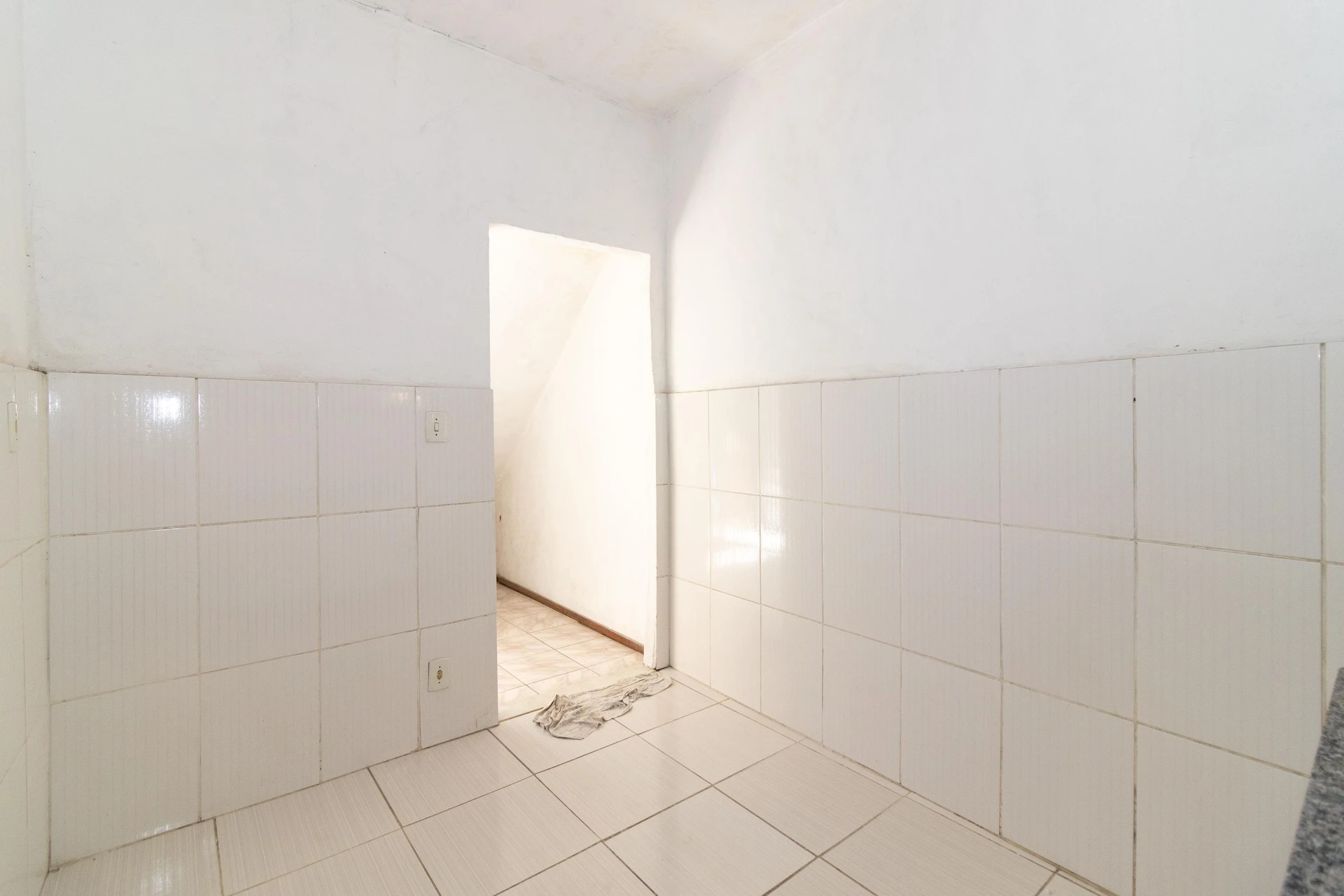 Casa sin amueblar con 2 dormitorios y balcón — photo 22