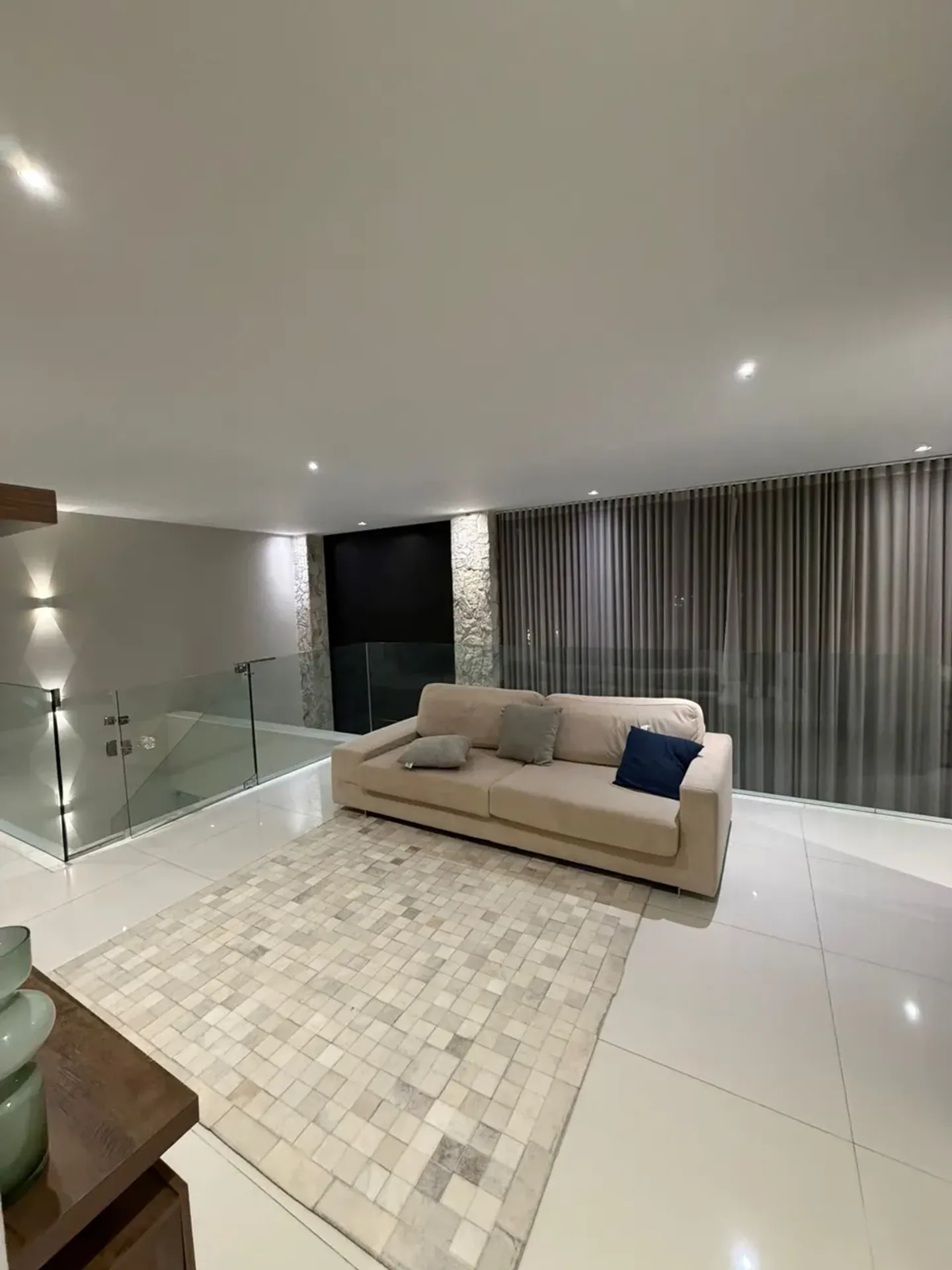 Furnished house with 5 bedrooms and 880 m² — photo 33