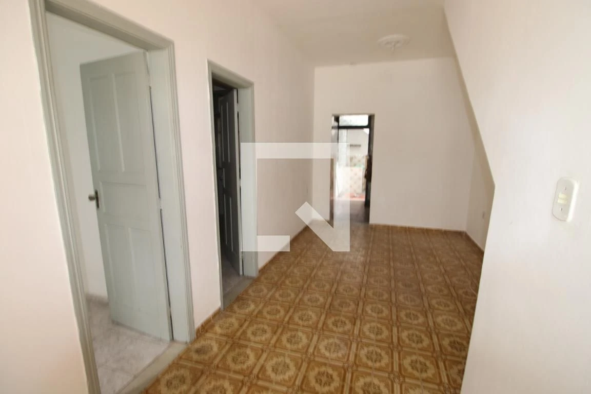 Casa sem mobília com 2 quartos e varanda — photo 20