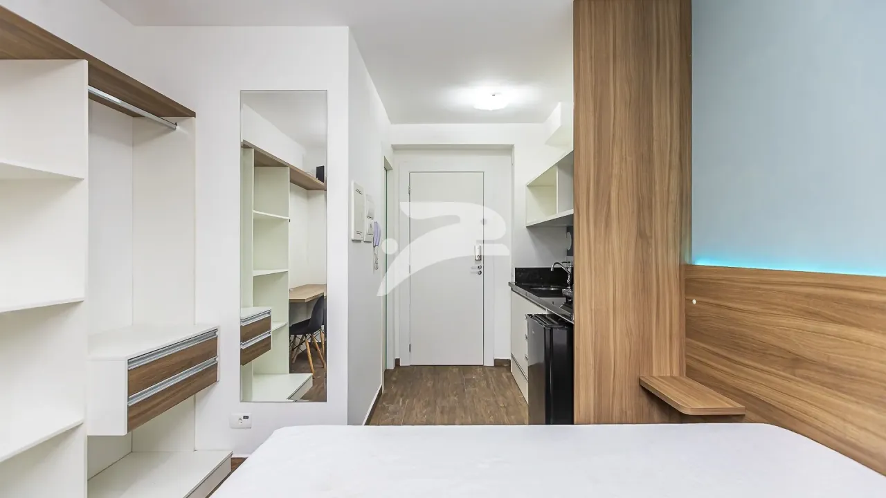 Furnished 1-bedroom apartment with kitchenette — photo 9