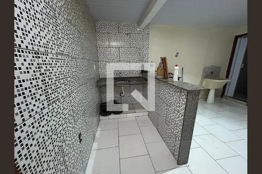 1-bedroom apartment with fitted kitchen and balcony — photo 13