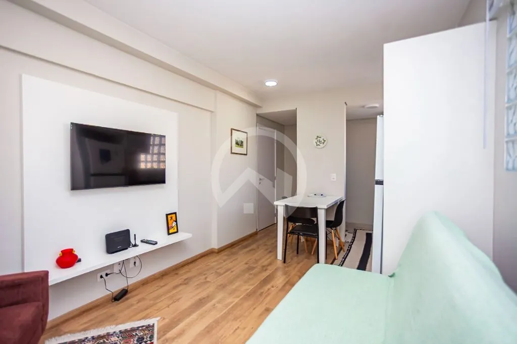 Furnished 1-bedroom apartment with fitted kitchen cabinets — photo 4