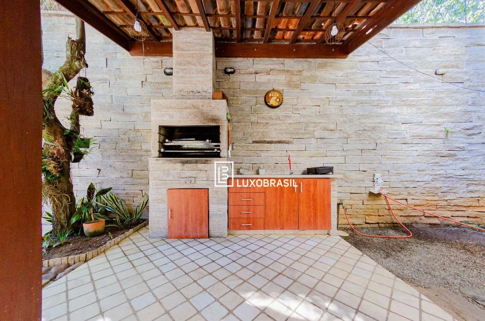Furnished house with 6 en-suite bedrooms and 9 parking — photo 72
