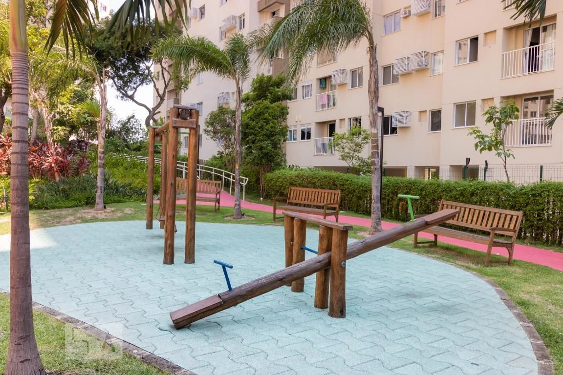 Furnished 2-bedroom apartment with balcony — photo 22
