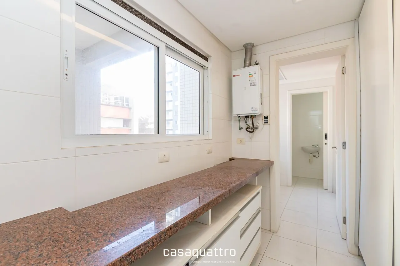 Apartamento mobiliado com 3 dormitórios e varanda — photo 20